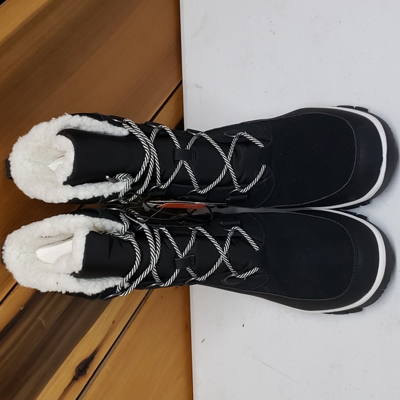 NEW! Camila Winter Snow Black Boots - All in Motion - Picture 3 of 5